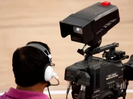 Salarios y requisitos para convertirte en cámara en la televisión española